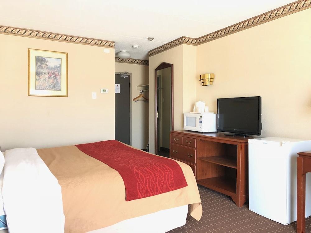 Comfort Inn Meadowvale มิสซิสซอกา ภายนอก รูปภาพ