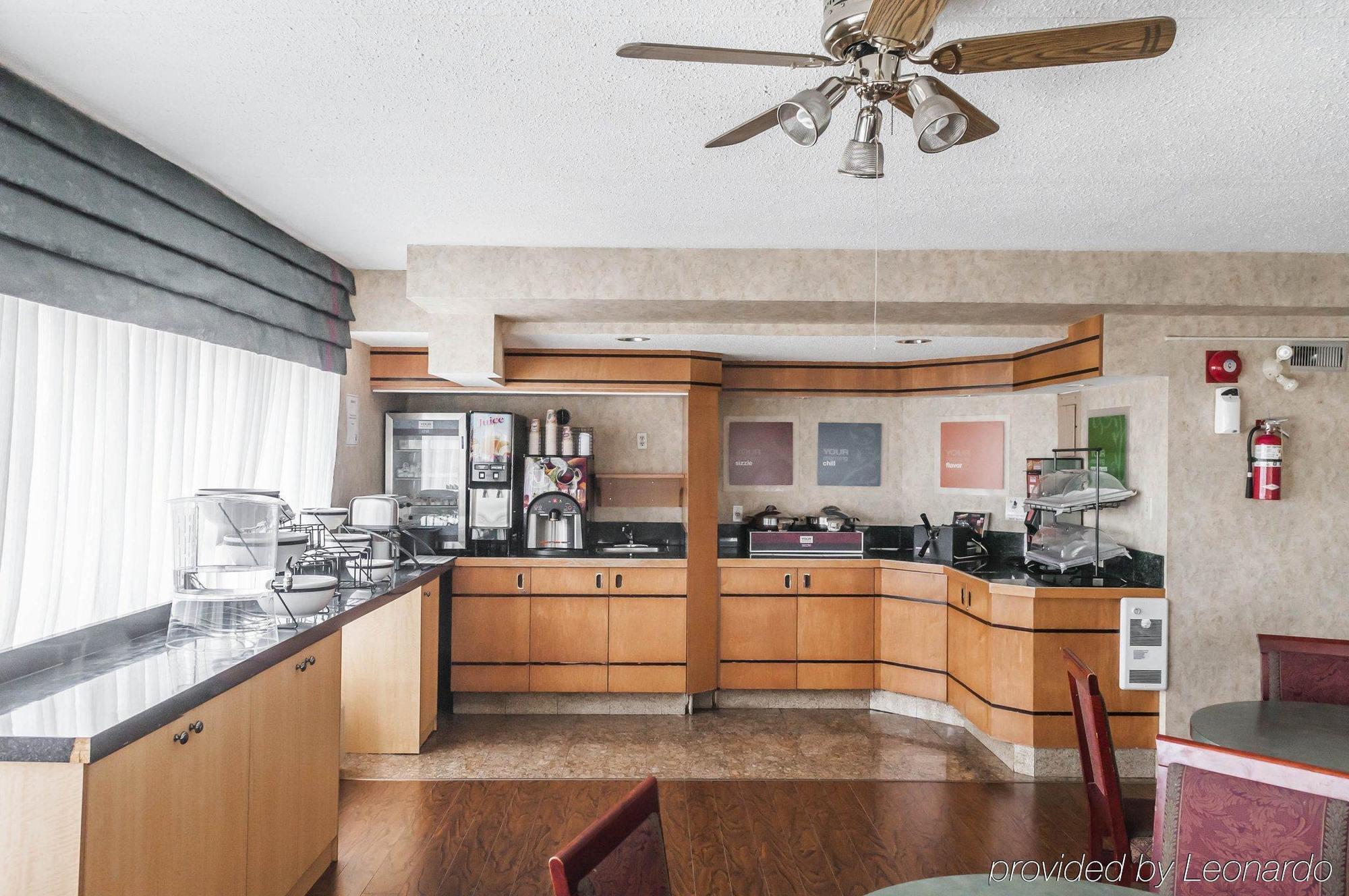 Comfort Inn Meadowvale มิสซิสซอกา ภายนอก รูปภาพ