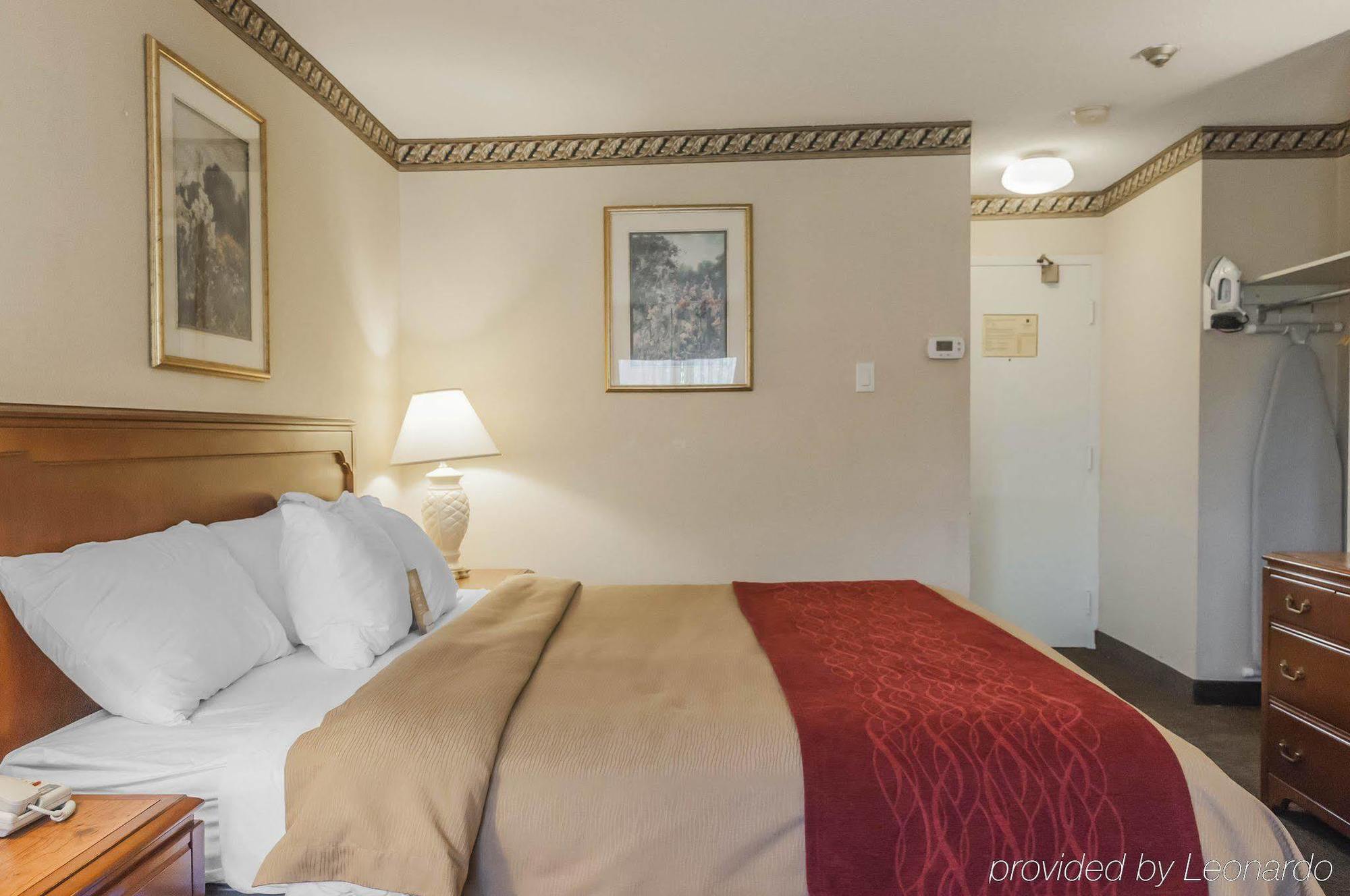 Comfort Inn Meadowvale มิสซิสซอกา ภายนอก รูปภาพ